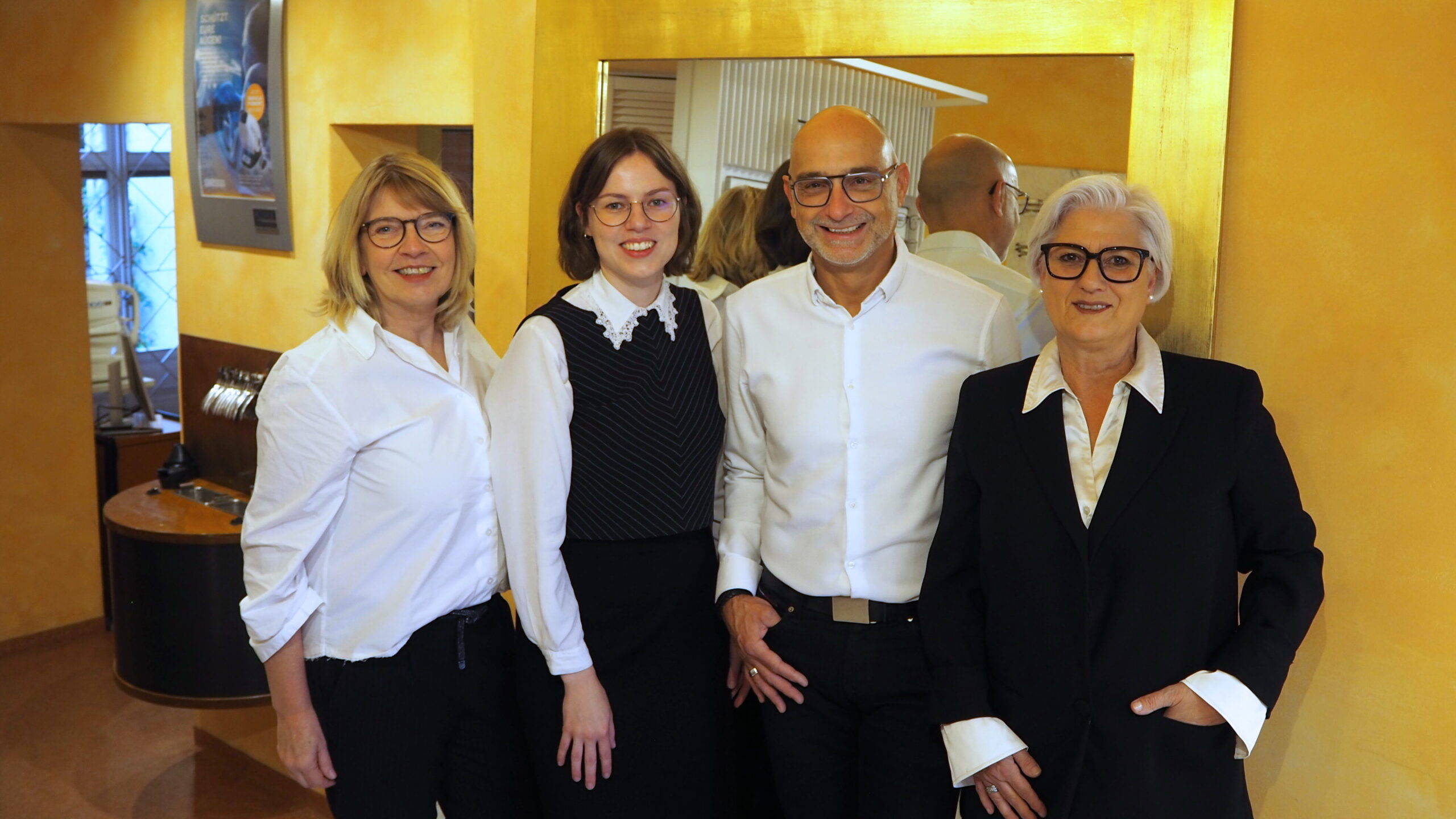 Das Team von OPTIK 101